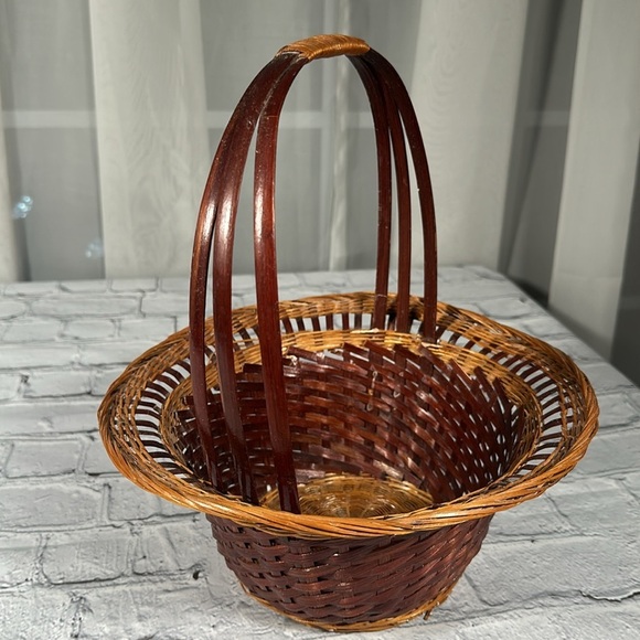 Vintage Wicker Woven Boho Two Tone Basket with handle - Picture 8 of 11